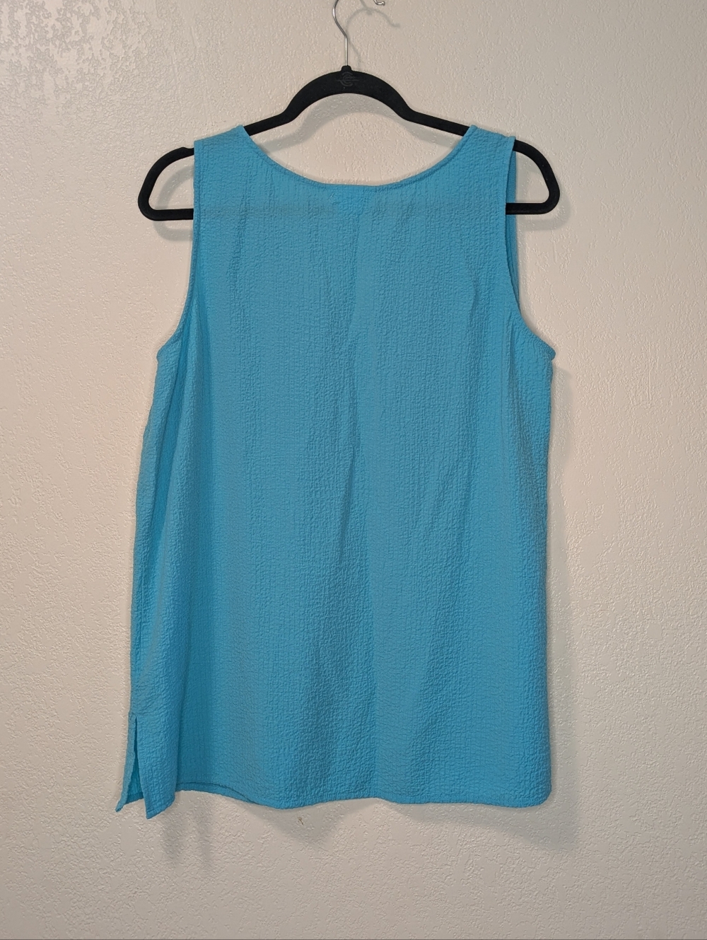 Soft Surroundings Aqua Blue V-Neck Textured Tank Top - Picture 2 of 5